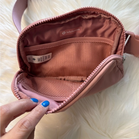 Lululemon Athletica Pink Belt Bag - Picture 4 of 7